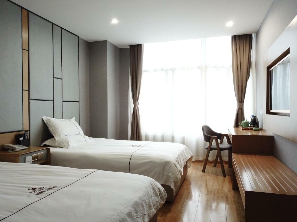 Hotel Enjoy